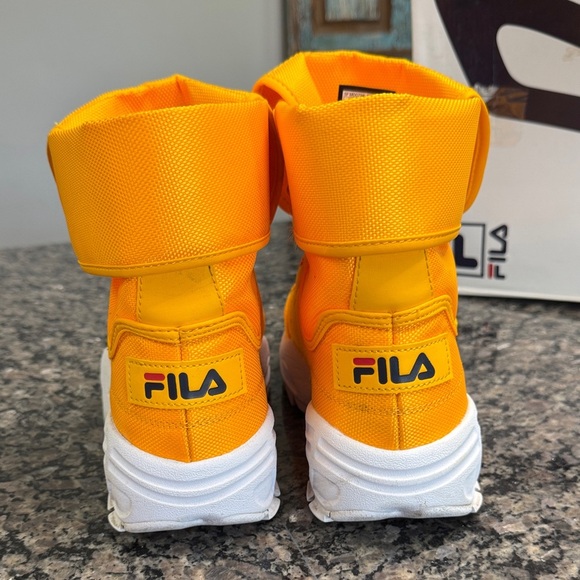 Fila Women's disruptor Ballistic citrus Sneakers Vibrant Orange EUC 11 - Picture 6 of 15